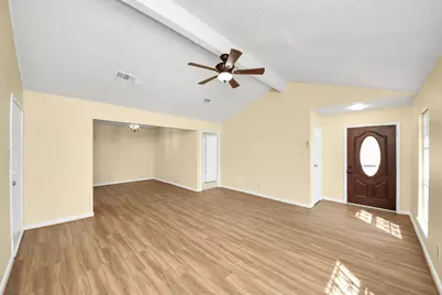 8105 Lanham Lane, Houston, TX 77075 - Photo 16