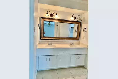 10902 Olympia Drive, Houston, TX 77042 - Photo 8