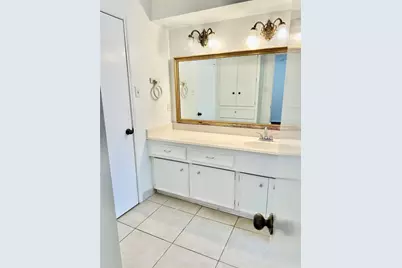 10902 Olympia Drive, Houston, TX 77042 - Photo 6