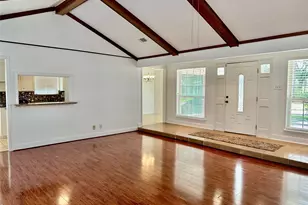 10902 Olympia Dr, Houston, TX 77042 - Photo 2