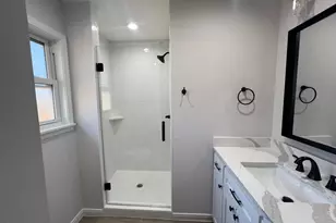 1437 Confederate Rd, Houston, TX 77055 - Photo 10