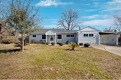 1316 Zora Street, Houston, TX 77055 - Photo 2
