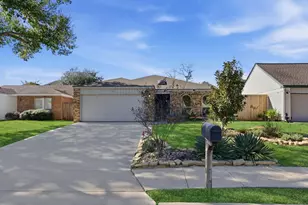 1210 Forest Home Dr, Houston, TX 77077 - Photo 2