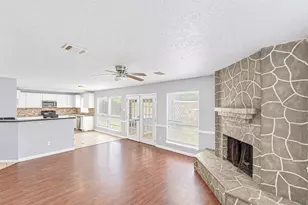 12027 Huntington Park Dr, Houston, TX 77099 - Photo 16
