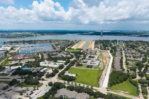 309 Seaway Dr, League City, TX 77573 - Photo 2