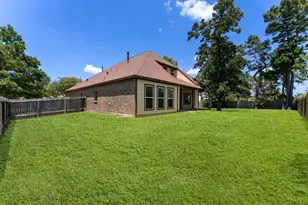 158 S Ridge Park Dr, Magnolia, TX 77354 - Photo 2