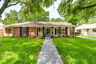 2602 Briarbrook Dr, Houston, TX 77042 - Photo 1