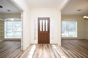 6303 Cool Water Dr, Sugar Land, TX 77479 - Photo 2