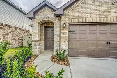 9304 Colonial Bent Court, Conroe, TX 77385 - Photo 4