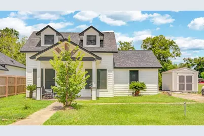 1256 2nd Street, Clute, TX 77531 - Photo 2