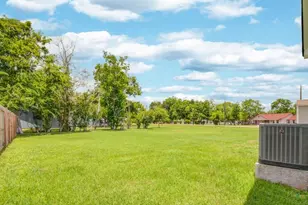 1256 2nd St, Clute, TX 77531 - Photo 40