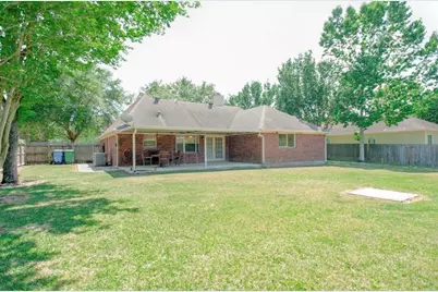 1105 E Adoue Street, Alvin, TX 77511 - Photo 14