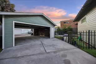 1635 Harvard St, Houston, TX 77008 - Photo 28