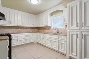 2715 Toyah Ave, Houston, TX 77039 - Photo 6