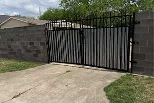 1125 Brookswood Ave, Austin, TX 78721 - Photo 1