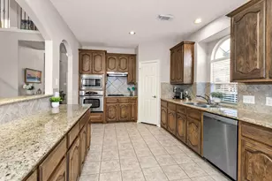 30110 Legends Ridge Dr, Spring, TX 77386 - Photo 4