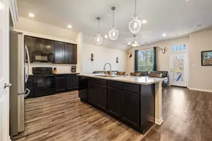 2004 Dumfries Dr, Bryan, TX 77807 - Photo 8