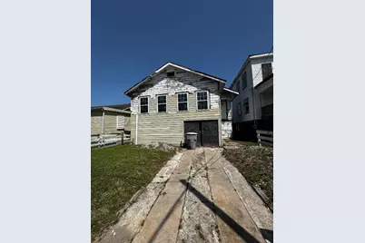 3122 Avenue N 1/2, Galveston, TX 77550 - Photo 2