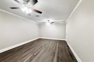 109 Houston St, Angleton, TX 77515 - Photo 20