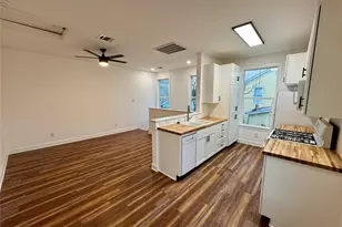 2119 Ave O 1/2, Galveston, TX 77550 - Photo 4