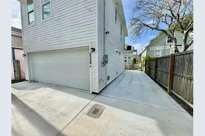 2119 Avenue O 1/2 #Rear, Galveston, TX 77550 - Photo 14