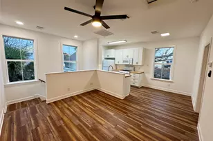 2119 Ave O 1/2, Galveston, TX 77550 - Photo 8