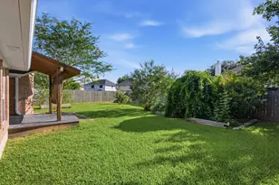 16918 Serenity Cove Cir, Friendswood, TX 77546 - Photo 40