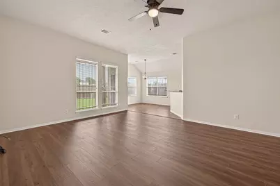 11719 Bollinger Park Court, Houston, TX 77047 - Photo 8