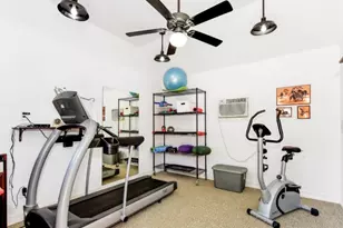 9770 Tappenbeck Dr, Houston, TX 77055 - Photo 20