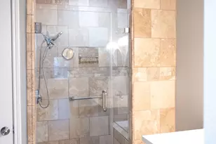 4001 Tanglewilde St, Houston, TX 77063 - Photo 22