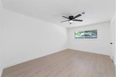 5950 Dumfries Dr, Houston, TX 77096 - Photo 14