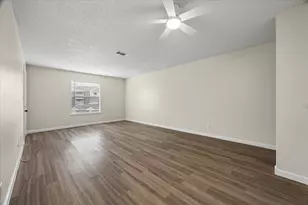 2501 Gulf Freeway, Dickinson, TX 77539 - Photo 4