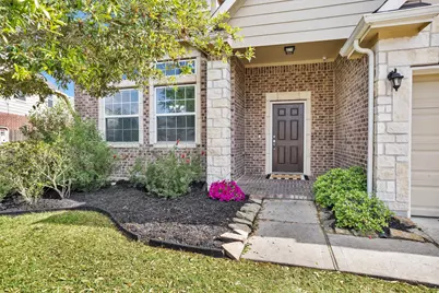 4704 Bella Court, Alvin, TX 77511 - Photo 4