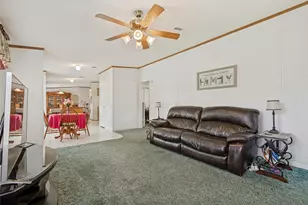 17418 Fx Ball Dr, Elmendorf, TX 78112 - Photo 8