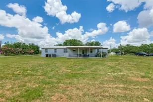 17418 Fx Ball Dr, Elmendorf, TX 78112 - Photo 22