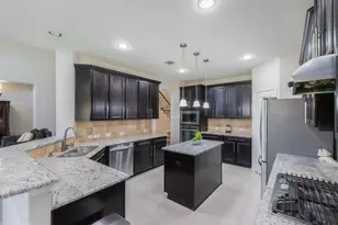 2207 Hannah Crk Ct, Pearland, TX 77089 - Photo 6