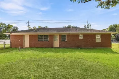 807 Texas Avenue, League City, TX 77573 - Photo 14