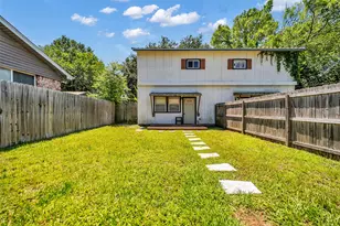 201 W Mink St, Willis, TX 77378 - Photo 6