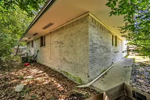 201 W Mink St, Willis, TX 77378 - Photo 26