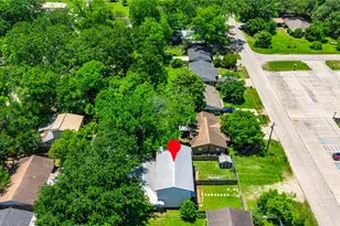 201 W Mink St, Willis, TX 77378 - Photo 26
