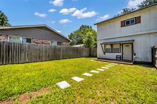 201 W Mink St, Willis, TX 77378 - Photo 8