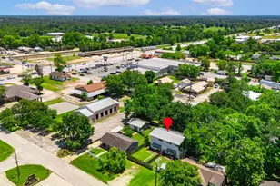 201 W Mink St, Willis, TX 77378 - Photo 28