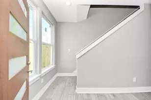 2608 Campbell St, Houston, TX 77026 - Photo 8