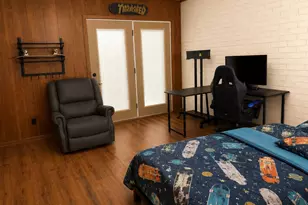 1188 E Oak St, La Grange, TX 78945 - Photo 18