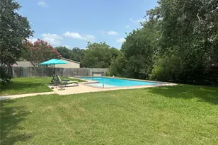 1188 E Oak St, La Grange, TX 78945 - Photo 2