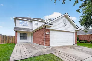 12710 Paso Del Flores Drive, Houston, TX 77045 - Photo 2