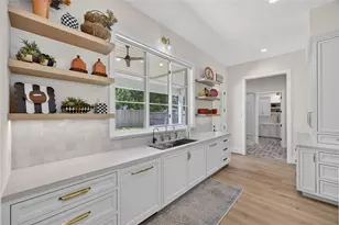 13915 Queensbury Ln, Houston, TX 77079 - Photo 10