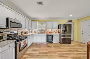 6605 Fairway Dr, Galveston, TX 77551 - Photo 10