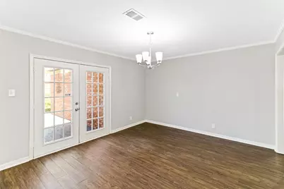 127 Talisman Street, Lake Jackson, TX 77566 - Photo 6