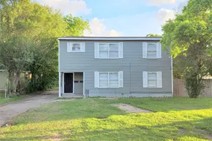 1106 2nd Ave N, Texas City, TX 77590 - Photo 1